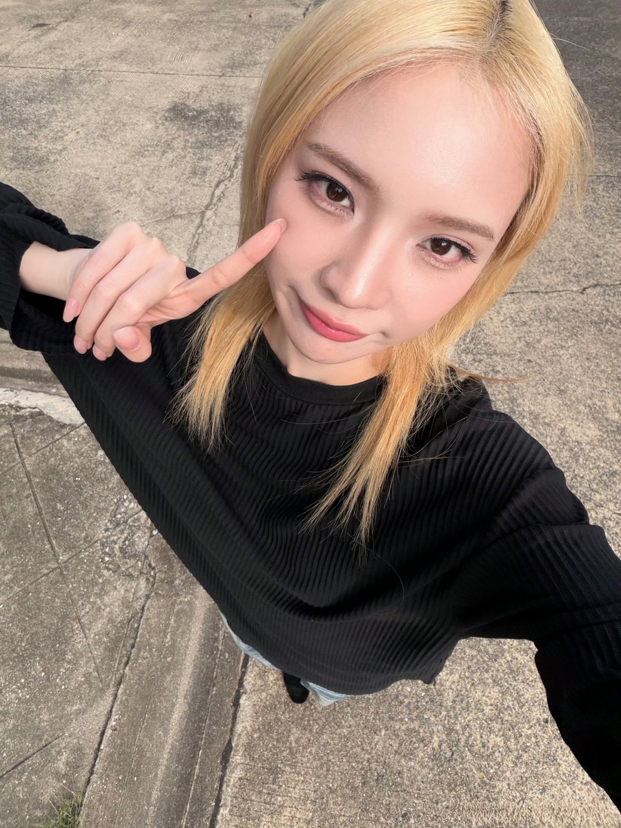 QXKONG's tweet photo. Love you, my queen
#ITSSKINxJanJingjing 
#Janhae
#JANHAE https://t.co/lLWT7XumJ6