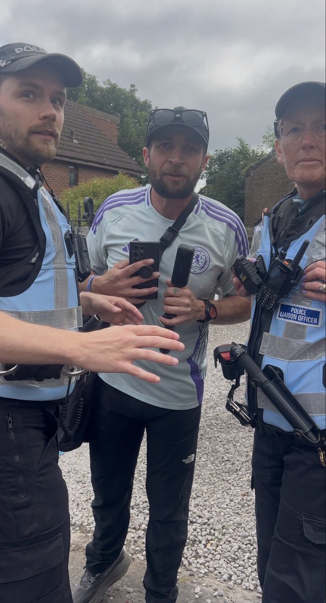 JadeEckhaus's tweet photo. This is Craig McNab.

Yesterday he filmed &amp; harassed us on the march. Later, he came back with masked men to try to attack us.

In 2016 he was convicted after grabbing his partner by the throat and slashing the door she and her son hid behind with a sword.

“Protectors of women” https://t.co/rIb4NOJvj9