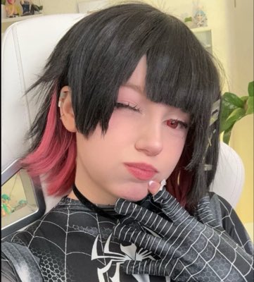 that6ft5switch's tweet photo. Starting my profile properly by declaring I love UpMinaa 🤭😍 https://t.co/AfbZbLweXT