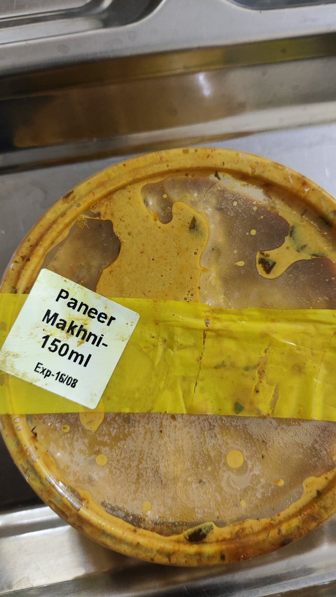 HK_Harendra_'s tweet photo. Just ordered lunch, got expired food with oil sticky marks.

Talked with @Swiggy customer care, and the resolution will take 24H to respond, till then need to observe fast 😂

Restaurant "Dabba Garam, Airoli"

@Tukaram_IndIAS  Sir, this need your attention 🙏🏻 https://t.co/OrMhXb0NyX