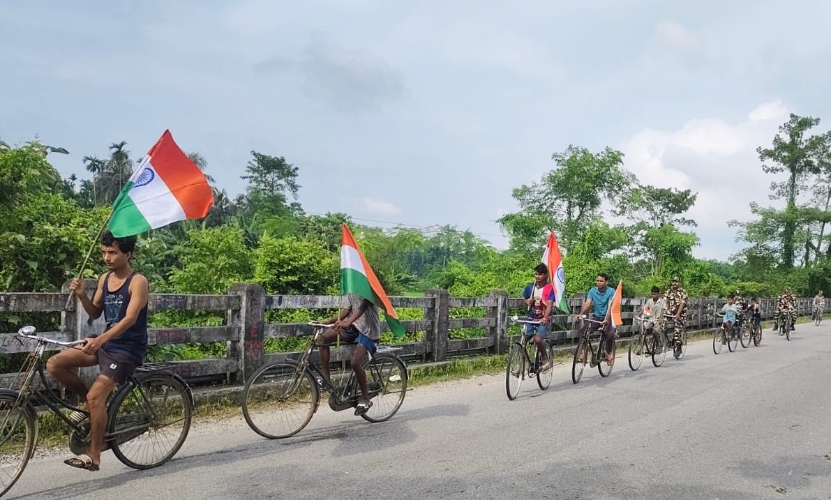 54bnssbI's tweet photo. 54वी वाहिनी, स,सी,बल, बिजनी के वाहिनी मुख्यालय एवं इसकी सभी सीमा चौकियों द्वारा दिनांक 16/08/2026 को उच्च मुख्यालय के निर्देशानुसार “Fit India Movement” के अंतर्गत Sunday On Cycle कार्यक्रम का आयोजन किया गया |
@SSB_INDIA 
@SSBFTRGUWAHATI_ 
@ssbshqrangia https://t.co/TD5P8dW0ak