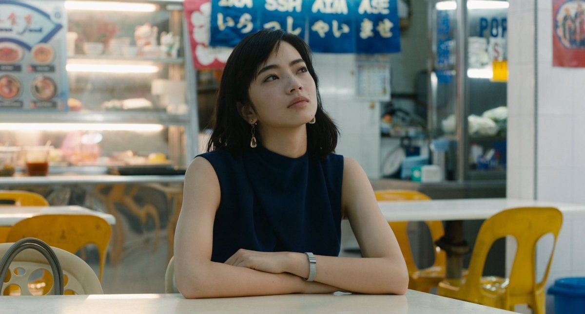 colditioner's tweet photo. Nana Komatsu eating alone https://t.co/mYYRBSVpwQ
