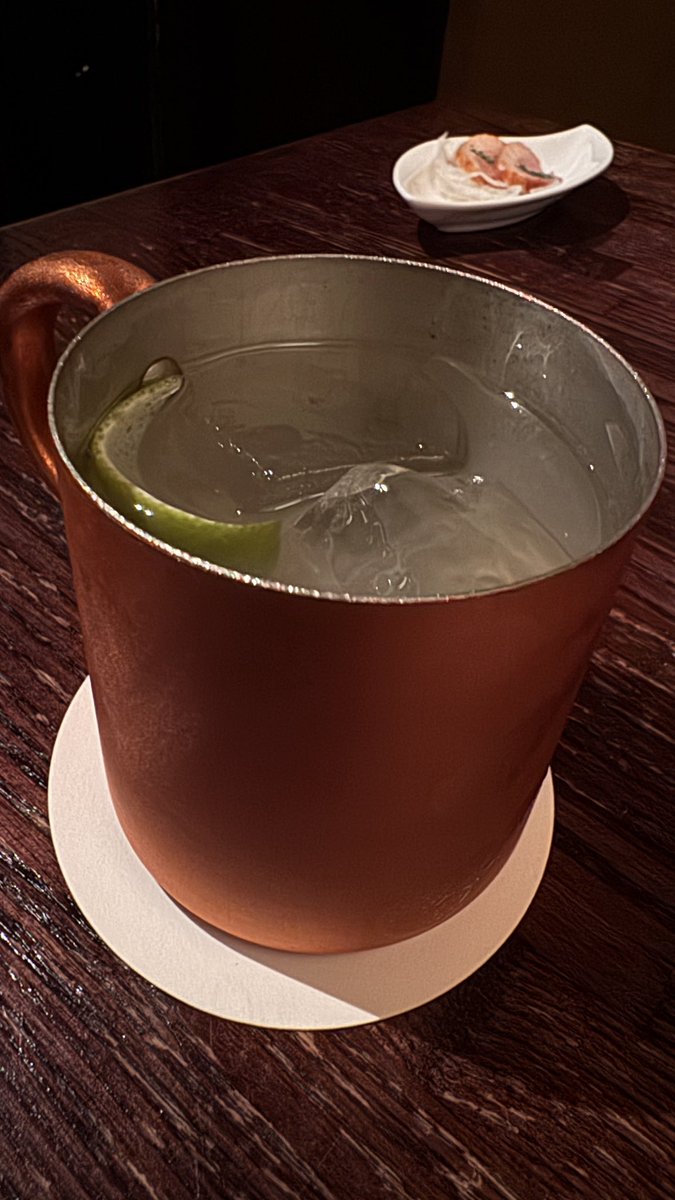poster1207's tweet photo. BAR🍸 https://t.co/ZqULL8hdgZ