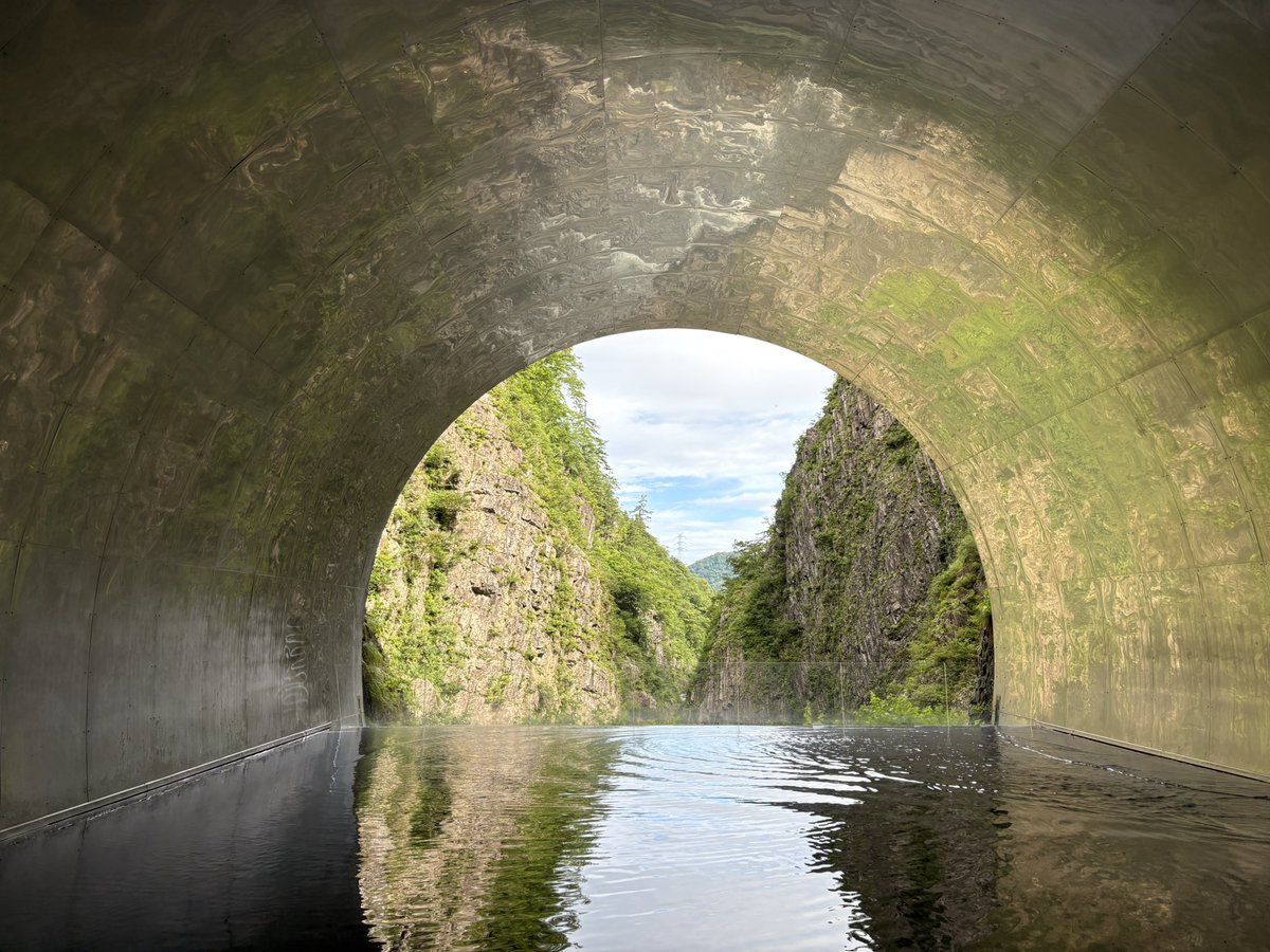 muzer76's tweet photo. お盆旅行に行って来た。
清津峡トンネル→野尻湖→志賀高原→万座温泉で宿泊→毛無峠→草津温泉→嬬恋パノラマロード→清里経由で、渋滞回避のいつものとこ経由で帰ってきた。

途中、セレナのCVTが？エンジン回転の2〜3000でハンチング起こすって起きた…。
その後長い登り坂だと何度も…😅 https://t.co/NLXmaEx5tN