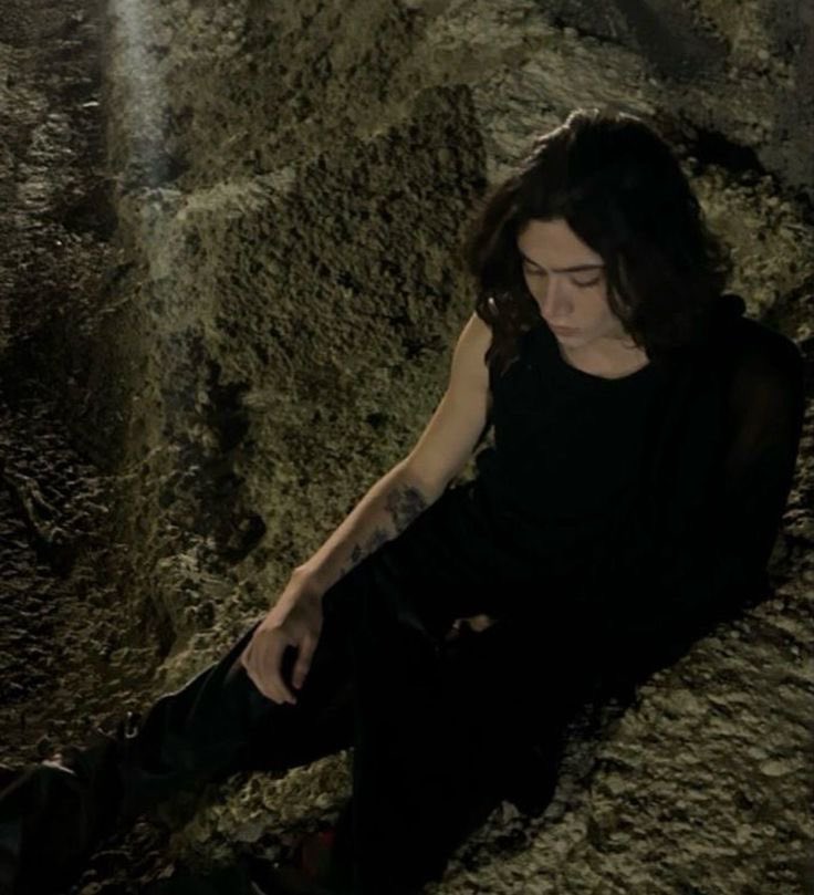 sa1ntet's tweet photo. i love when he gets a little southern gothic https://t.co/1dPEyTxL8M