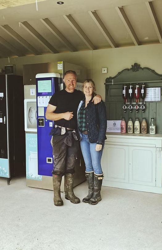 Camping_Direct's tweet photo. 🍎 A warm welcome awaits at Garden End Farm, a third-generation family-run dairy farm near Wells.
🔗 Find out more about Garden End Farm here:
https://t.co/s9cXJJQxuO
#visitsomerset #wells #cheddar #campinguk #shepherdshut https://t.co/cu4a99w1i3