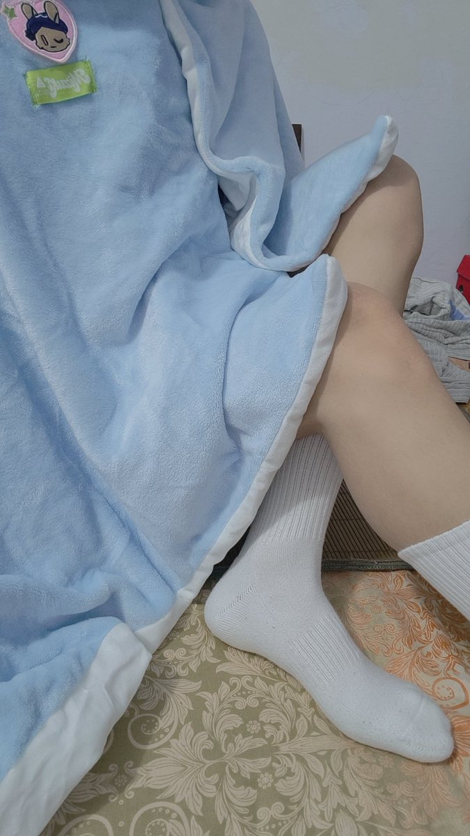 mxc0711's tweet photo. 这个毯子也是非常好看呀
#正太 #少年 #白袜 #睡衣 #水月 https://t.co/ByPXcgvraW