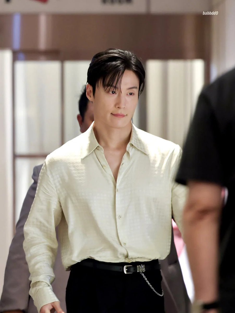 prettijunx's tweet photo. he's so fine 🫠 https://t.co/ZTcS2uVw16