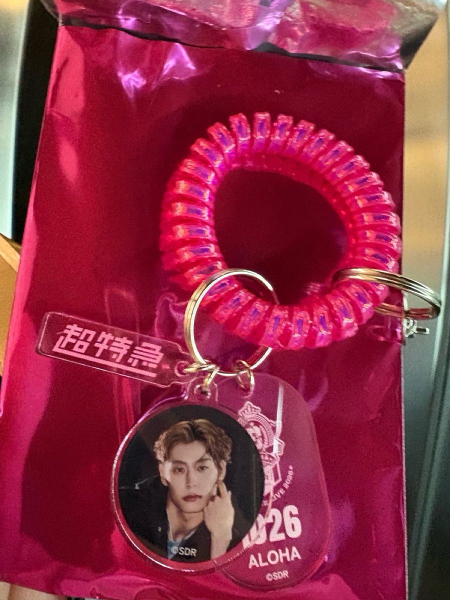 rin_fu24's tweet photo. EBiDAN　ポップアップ
ロッカーキー風キーホルダー交換
超特急

譲:アロハ

求:タクヤ、買取

郵送、8/28EBiDANミュージアム栄、チャーはん東京2部手渡し希望 https://t.co/RIt3ryo6AM