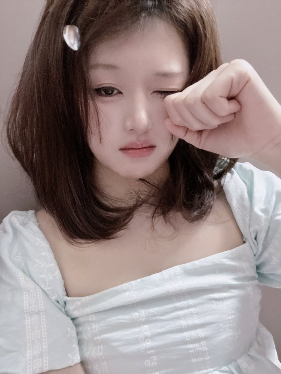 Erinririri's tweet photo. メイクを落とす前 https://t.co/WqjOB2r04N