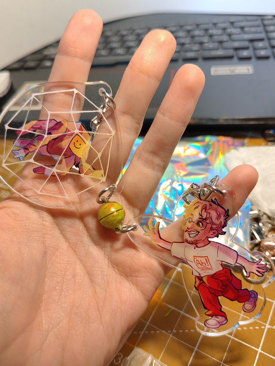 am_anitish's tweet photo. This isn’t a full‑fledged artwork, of course, but these keychains based on the Project Hail Mary have unexpectedly gained a lot of views on TikTok https://t.co/fDt28LRK5a