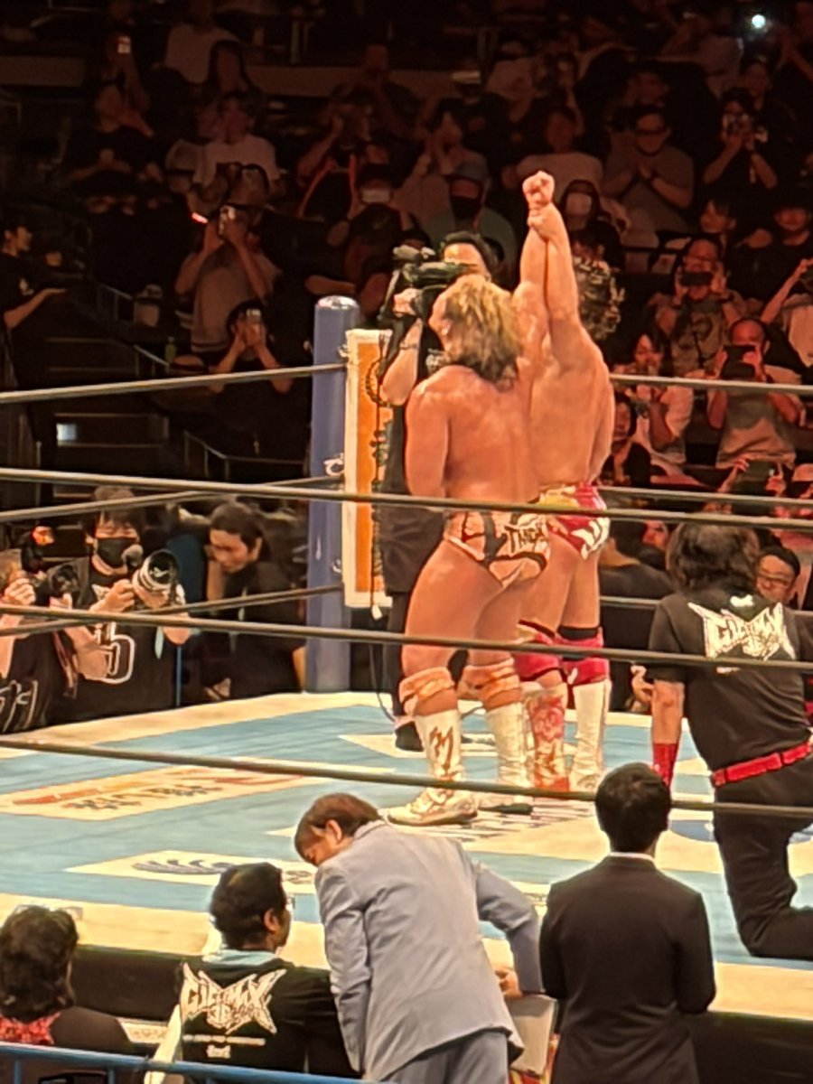 7_police's tweet photo. G1の決勝観戦した。最近には珍しいレスリングの攻防でものすごい盛り上がりだった！今年のベストバウトかも。決着がタップアウトだったのがちょっと残念。私は上村推しだったから本当に悔しくてちょっと涙が出てしまった😢 https://t.co/K4jeln4886