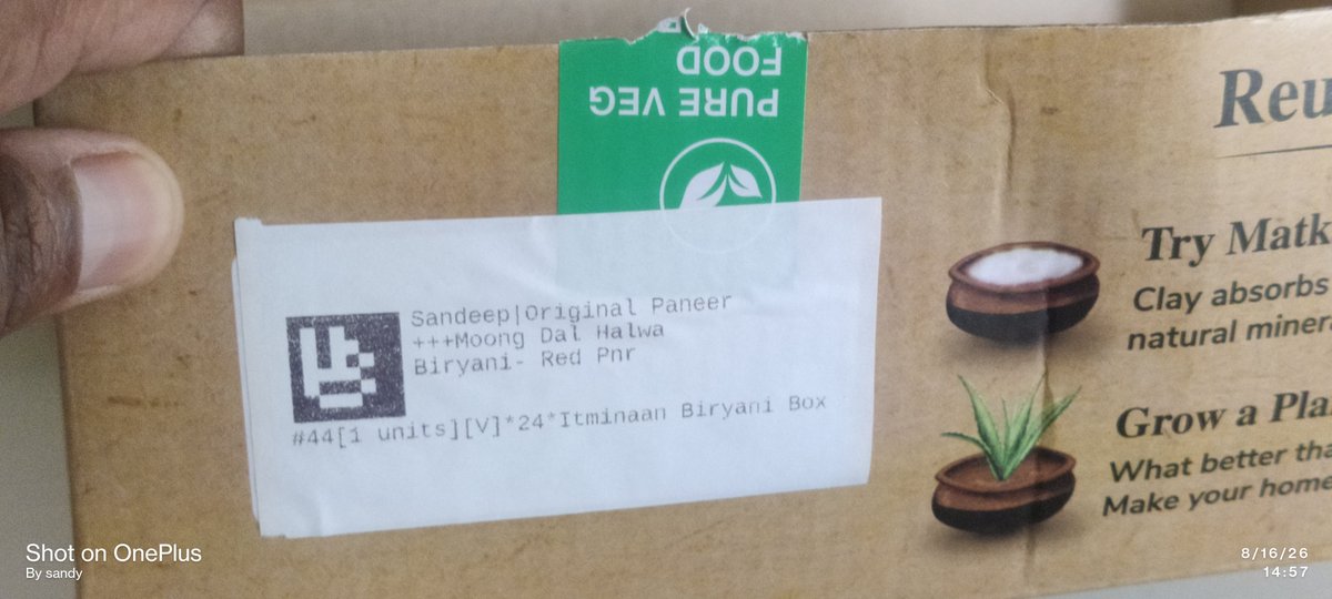 SandeepV26268's tweet photo. "@SwiggyCares I ordered veg food from Itminan Matka Biryani but received non-veg during Sawan. Your app is showing an error screen. Please look into this urgently. 
My Details:
Order ID: [245838989193852]
Order Date: [16 aug 2026 14 :00 PM] https://t.co/WiFK7aetWE