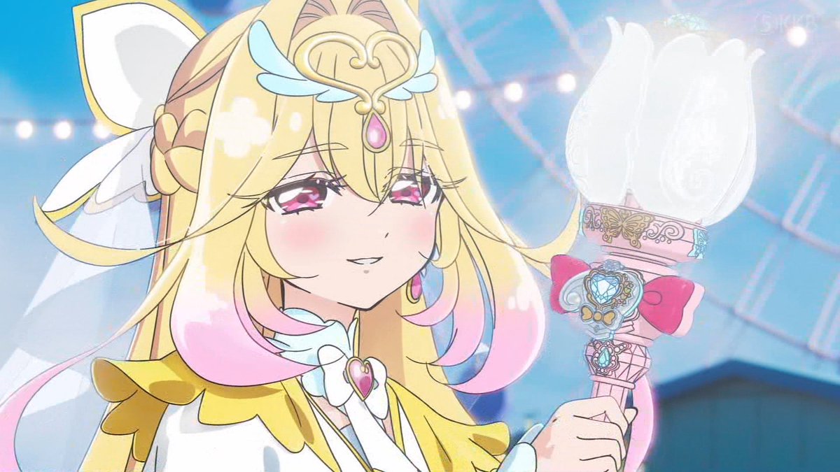 yu54943334's tweet photo. 23日に誕生日の娘にティアアルカナロットを買ったのに、8月末に白アルカナになる(しかもアイテム変わる)と聞いたので、善は急げと前倒しで昨日箱を開け、今朝は初めてアルカナロットを持ってEDダンスが出来ると思ったら既に遅かった。
今日のプリキュアショーでは黒キュアだったけど見納めか…😭 https://t.co/W3QgrurLRy