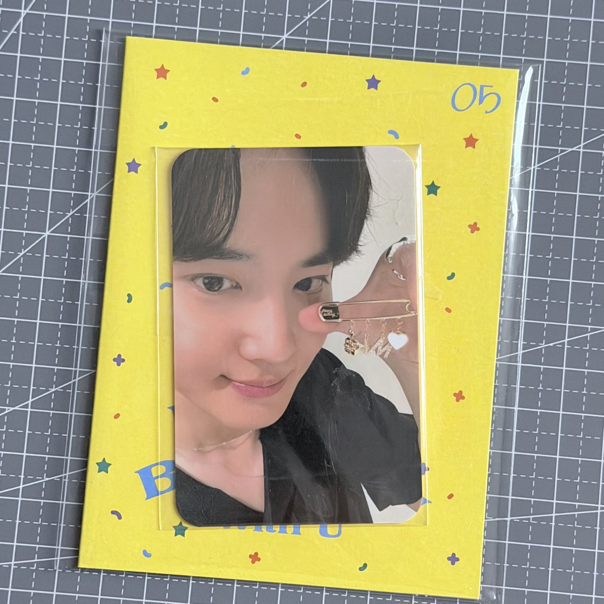 junmyeonjhjsel's tweet photo. give away merch suho (sealed)

— 1 winner
— exo-l / bunny citizens only
— rt, like, reply done

end 25.8.26 https://t.co/dVLDHunDM1