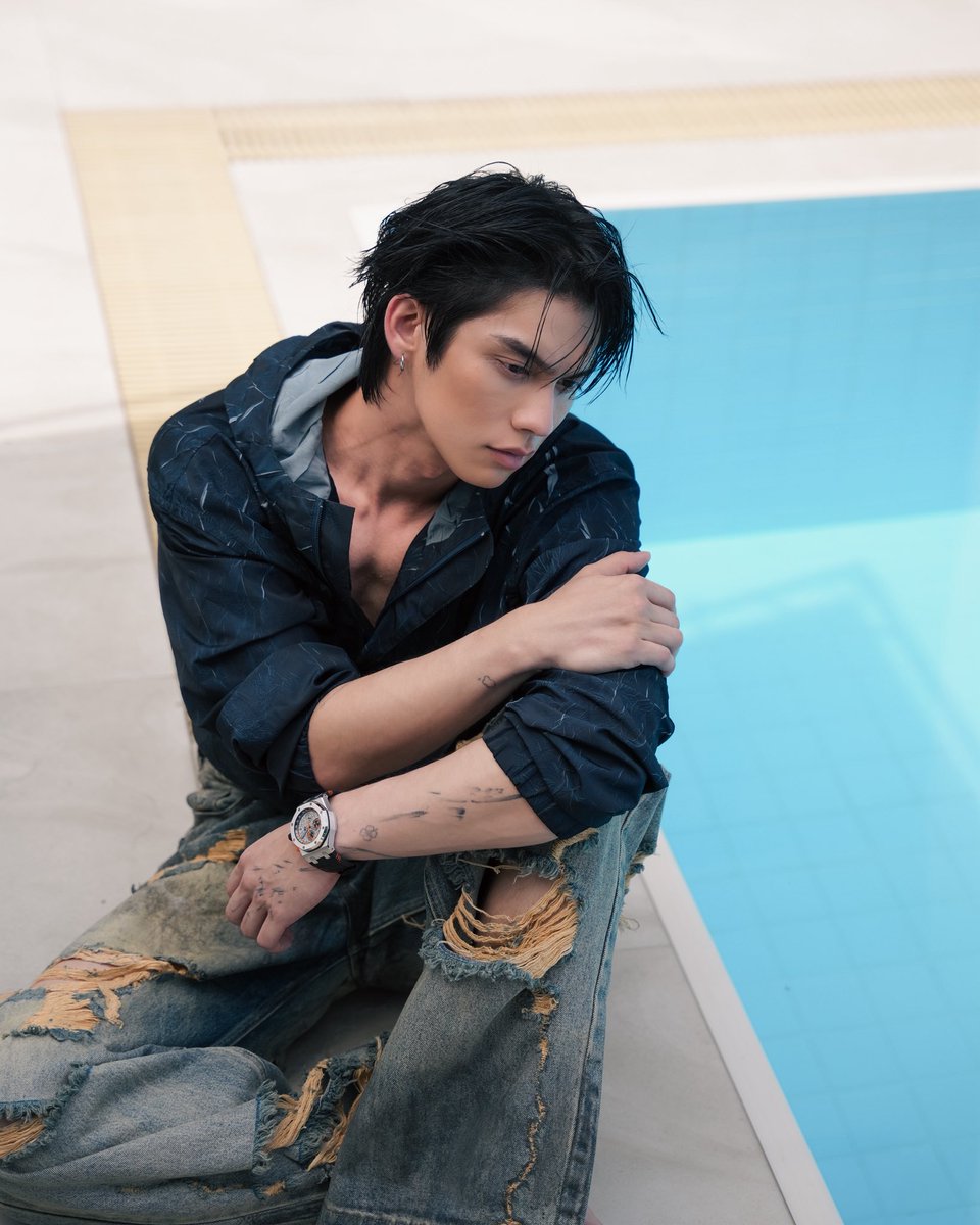 allbright_ofc's tweet photo. A look behind the scenes of BRIGHT for ELLE Men Thailand × Audemars Piguet

(1/3)

#ElleMenxBRIGHT
#AudemarsPiguetxBRIGHT
#bbrightvc https://t.co/VgOSg8Xshq