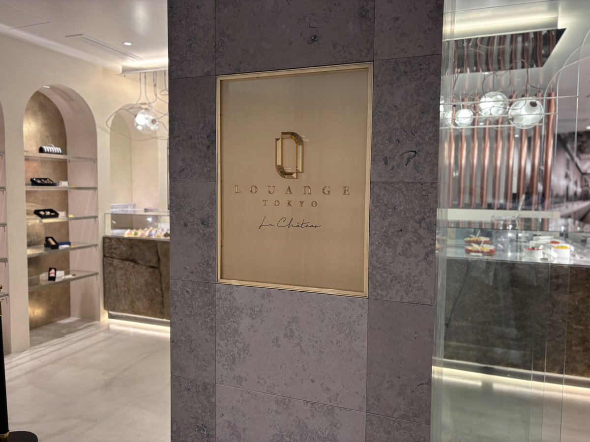 Most_ff's tweet photo. LOUANGE TOKYO le Chateau https://t.co/e6NCuSIY56