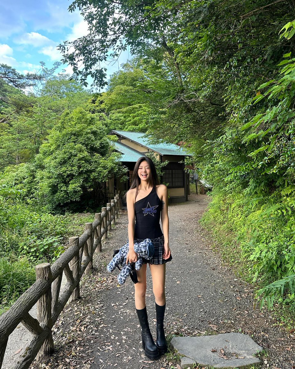 ccarsonxx's tweet photo. Greetings from my side ✨ every small step matters, and you’re doing amazing. 🌸
BUSe https://t.co/YAuBP1NwHq