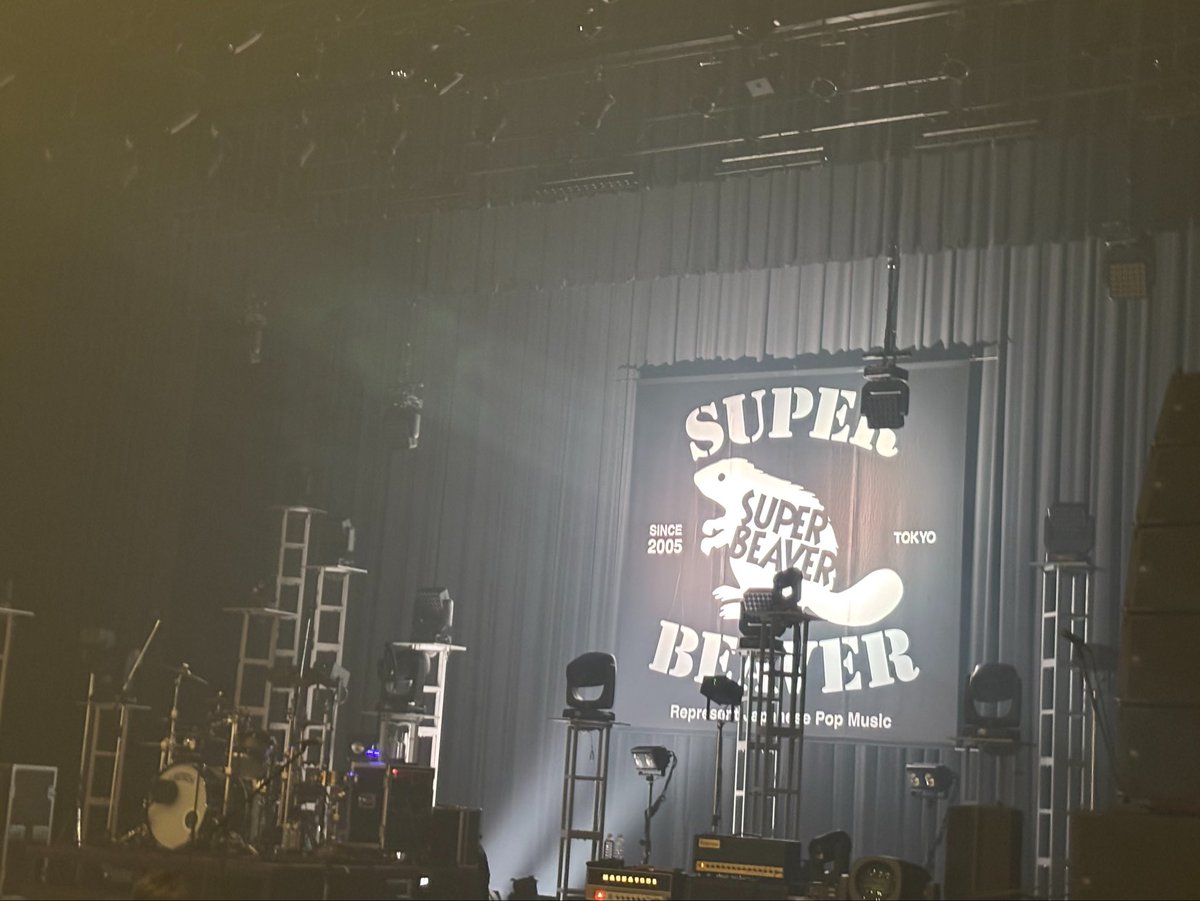 mo_us_a's tweet photo. なるべく永く、なるべく側に音楽が在る人生でありますように！！

モニターなしのこの距離ひっっさしぶりで超楽しかったよ長良◎(でもﾅｺﾞﾔに聞こえて仕方なかったﾖ)

#SUPERBEAVER https://t.co/eliI6RtMfp