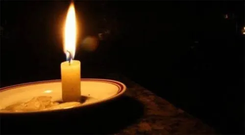 sactecnologia12's tweet photo. Ahora el Estado pretende robarnos hasta el descanso. Apagones de 6 horas en la noche, arrebatándonos prácticamente todas las horas de sueño. ¿Estarán buscando lo que no se les ha perdido? ¿Acaso buscan provocar a la gente y acelerar su propia salida? #SinLuz https://t.co/wYLORkUkj2