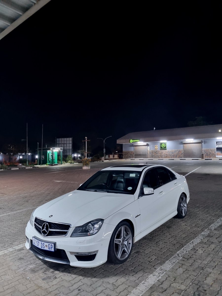 godsxn's tweet photo. W204 C63 AMG. The greatest of all time 🤌🏼 https://t.co/S48qU8A0V1