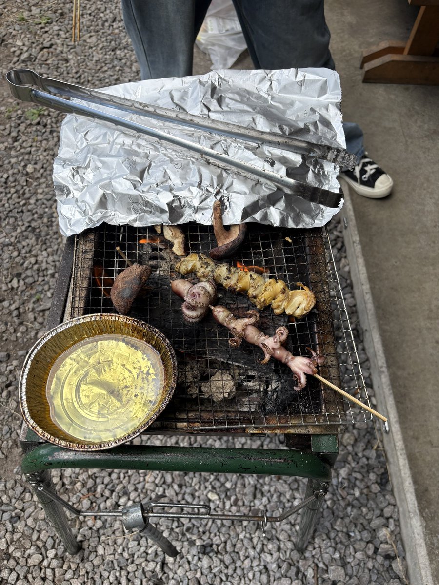 soarerer's tweet photo. 夏期休暇後半の実績解除
①東京卍リベンジャーズ全話鑑賞。
②朝まで鑑賞からの寝坊で20年来の友人とのBBQに遅刻。
③4.7Lノンフライヤーを買い直したくて良い息子のフリをして母に2Lを押し付けるついでに父の仏壇にお参り。
④「龍が如く3極」桐生ちゃんステイタスカンスト。ちなまだ8章。 https://t.co/uUuqEqnVOt