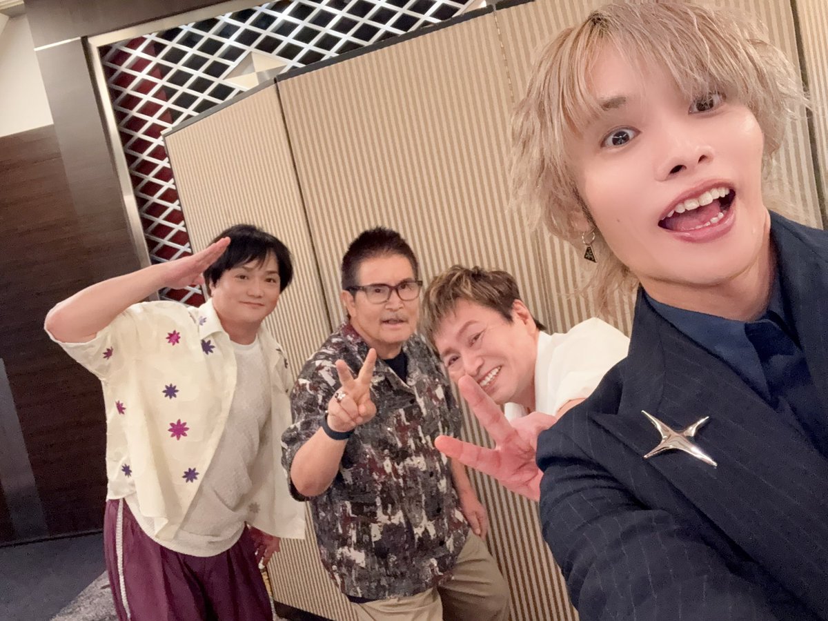 ok_nobuhiko's tweet photo. #ワイルドに祝うぜ

タイバニのイベント！andタイガーさんの誕生日！

男子楽屋からぱしゃり！

平田さん宝亀さんごーさんとずっと楽屋でも喋っておりました✨

改めておめでとうございます！ https://t.co/reeg9no61R