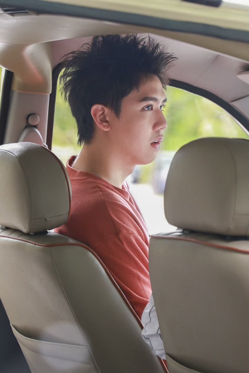 singsdaily's tweet photo. Sing Today:

Here to cheer for Boat!

Go and redeem yourself if you don’t want to be single for the rest of your life! 😂🤎

SERVING MATCH POINT 4TH EP 

#MatchPointSeriesEP4
#SingHarit https://t.co/jJhBIc2MYZ