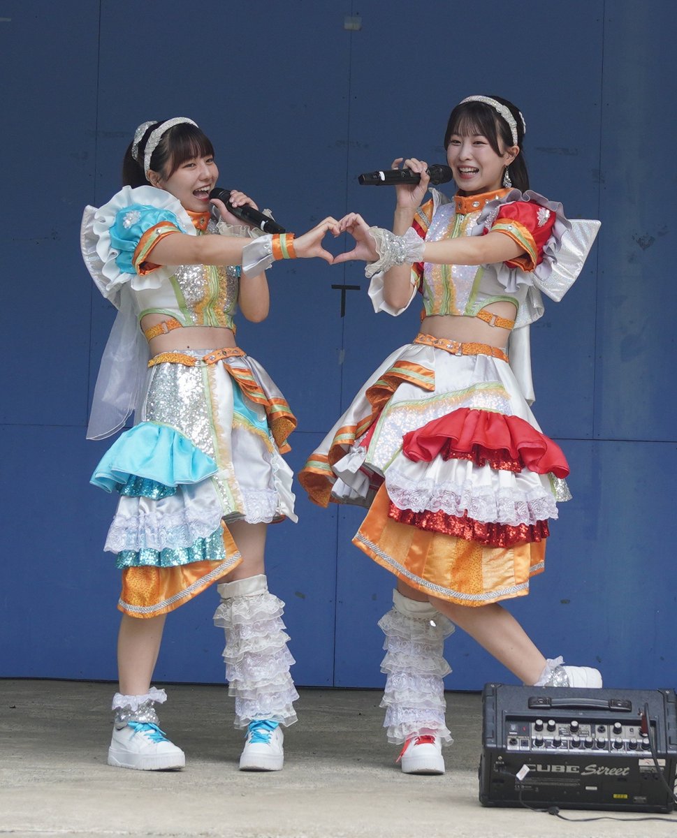 Mt_8million's tweet photo. 20260815 おとらくえん in 三島楽寿園ライブ🎤

ハート♥がたくさんの楽しい😃ライブでした👍

#オレンジリーフ
#オレンジ日記
#OrangeLeaf
#みゆう
#まな
#おれんず https://t.co/PRV33V5DSf