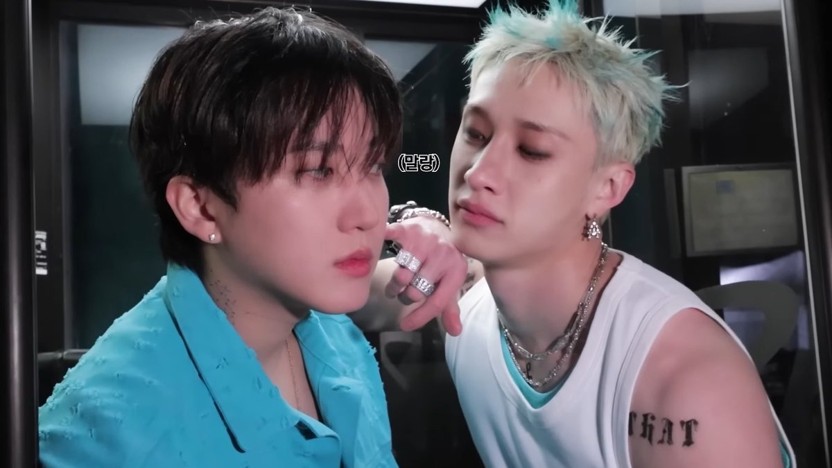 lixschan's tweet photo. JUST KISS HIM YOU COWARD. https://t.co/IoByoLmoTP