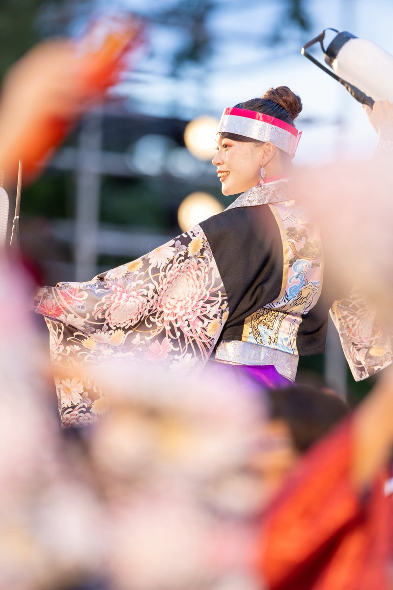 chiro17_'s tweet photo. 衣装の柄、強強で好き🐉

2026.08.09
第73回よさこい祭り　前夜祭
東洋電化中央公園
祭屋よさこい踊り子隊 さん
【挑】

#よさこい祭り前夜祭
#祭屋よさこい踊り子隊 https://t.co/LERCmfA7UI