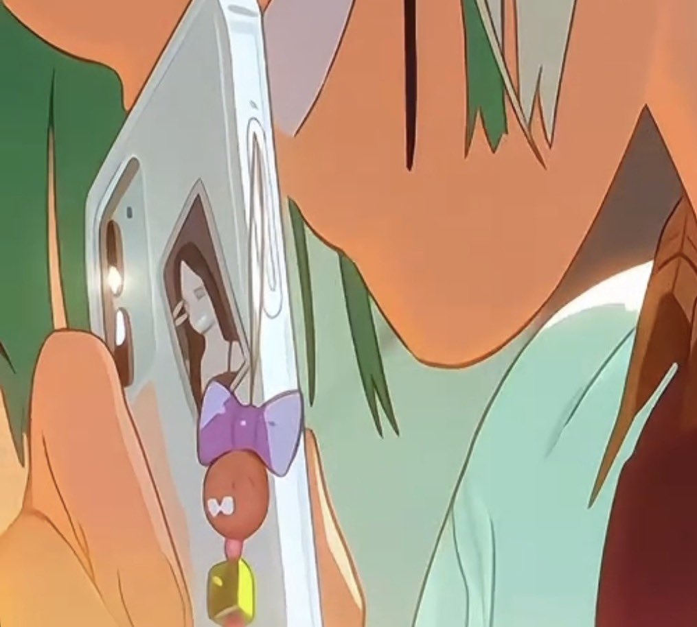 kiiixzc's tweet photo. aw sua having hia in her phone case im gonna cri https://t.co/OK584BKnyY