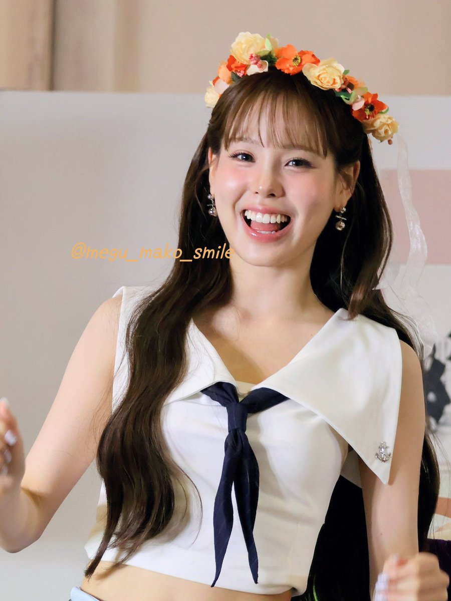 megu_mako_smile's tweet photo. 2026.8.11　Portfolio 京都
🧡NiziU全員 プレミアムサイン会 🧡

花冠つけてくれて,キラッキラ笑顔のまこちゃん😆💕
可愛いすぎるよ~💐　大好きー🫶
#NiziU_全員サイン会
#MAKO #MAKO_bubble https://t.co/Hq6OImjZUn
