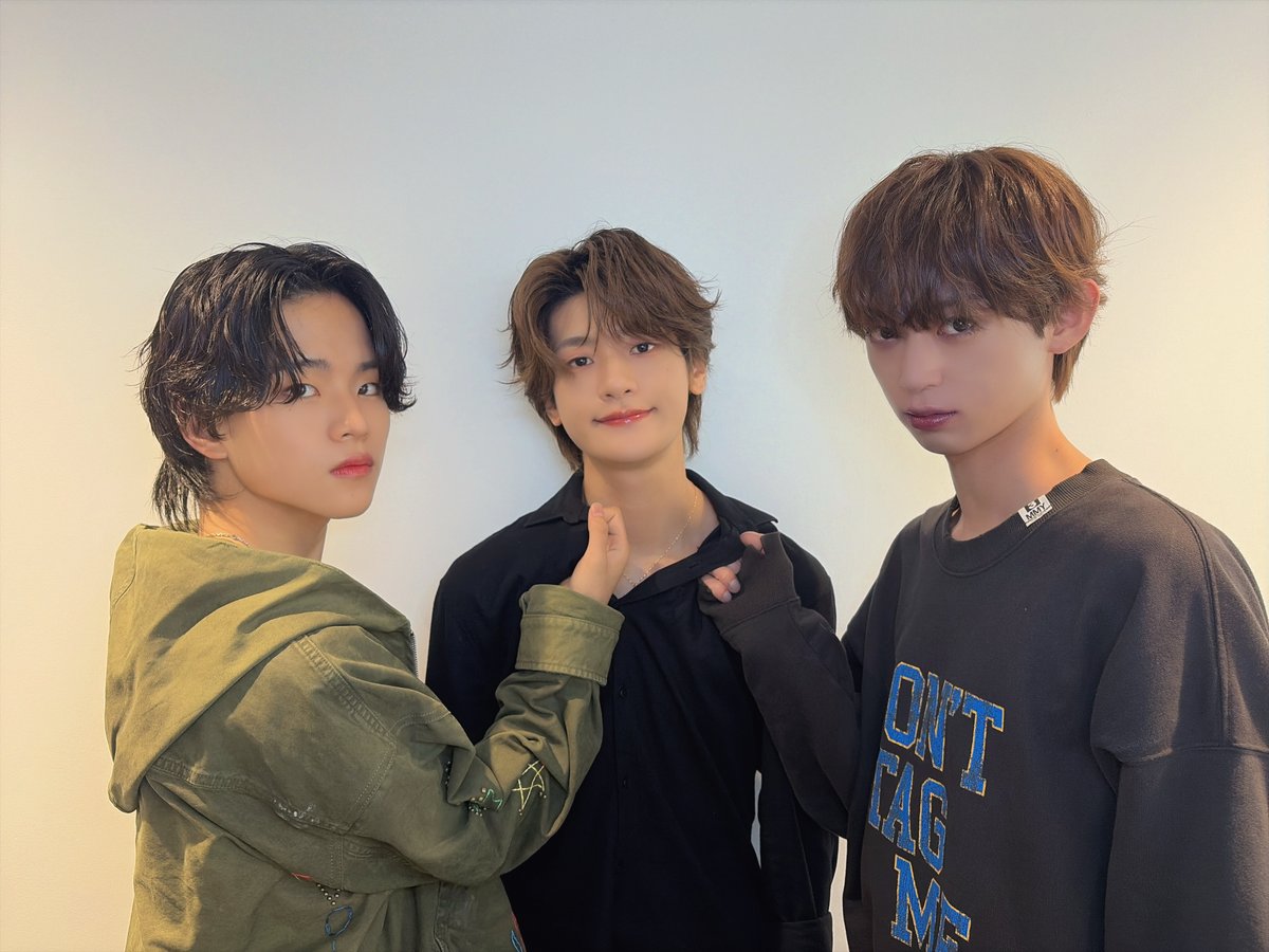 Lienel_official's tweet photo. 〖RADIO_INFO〗

／
このあと、20:30〜！🎈
#FM大阪「#Lienel のラキネルパーティー」
＼

今週も #芳賀柊斗 #近藤駿太 #武田創世 の3人でお届け！
「一途な輪舞」TVサイズをラジオ初オンエア🫧

#ラキネル をつけて、
たくさんの投稿をお待ちしております✏️

📻radiko
https://t.co/CM4Ci1y5wD

📮メッセージ
https://t.co/7JgOFiRQ9Z
