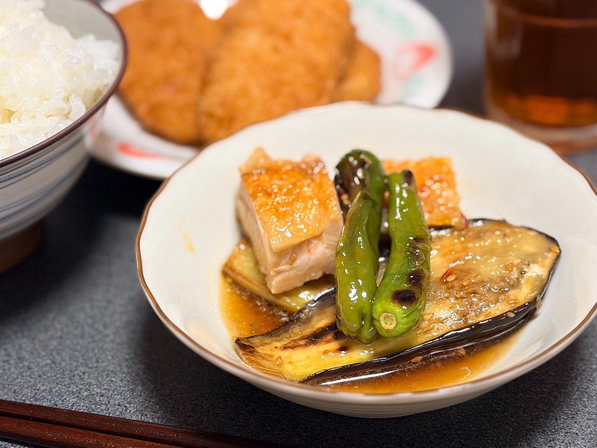 Palm_Minus's tweet photo. 茄子とししとうの焼き浸し。ウマー https://t.co/qYCiD4Qy5g