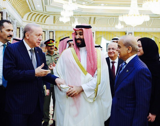 abiuaws21's tweet photo. هذي الصورة جابت لهم الرعب والخوف 
لم يناموا من بعد هذي الصورة 
...
اللهم اكتب لهذا الدين العز والنصر  
#المملكة_العربية_السعودية 
#تركيا #باكستا https://t.co/YmknZP9mk8