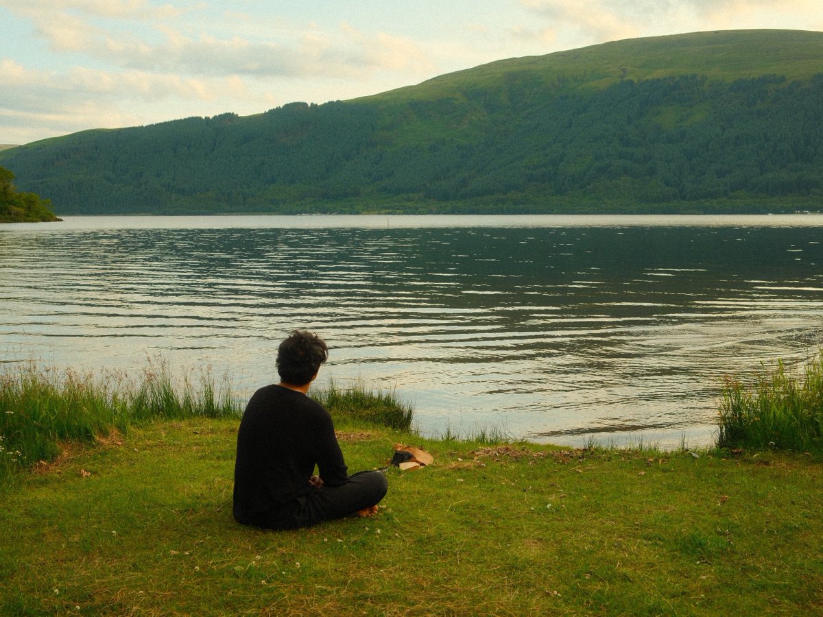 comicfamie's tweet photo. Ahaan looking this good while casually taking in the views. 🍃 https://t.co/U2wtOJ5qut