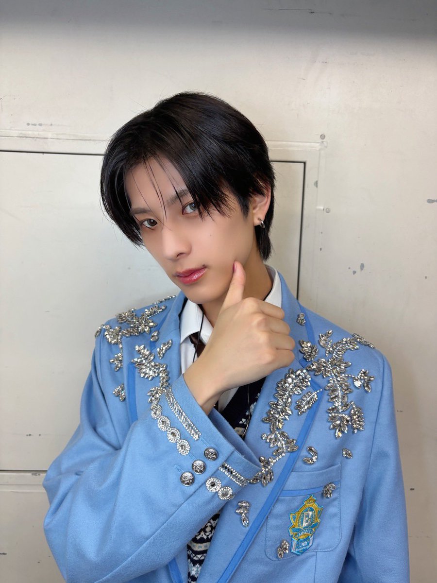 ICEx_official's tweet photo. 🦐 #エビライ2026 🦐

＼ #ICEx  #阿久根温世 ❤️／

大阪出身盛り上げ隊長！❤️‍🔥
2005.4.13 21歳
〈M!LK〉 
#佐野勇斗 さん役で出演！✨

エビライありがとうございました！！！

どうも！
規格外イケメン、あくねはるせです！

今日はシャッフルで「イイじゃん」させていただきました！！
ずっと夢見てた、佐野勇斗くんパートをしたいと言う夢が1つ叶いました！
リスペクトを込めてやらさせていただきました！😊

EBiDANサイコーー！

りゅうともおかえり！

次はツアーでお会いしましょう

▼Instagram📷
https://t.co/FUs3sIX4vU

▼ICEx公式HP🧊
https://t.co/Oryxm49Vhf

#EBiDAN #Yes_EBiDAN15th
