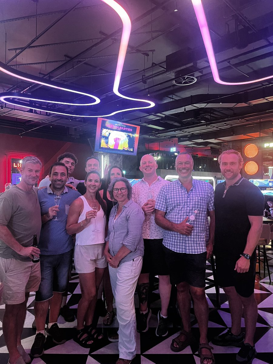 Tao_mans_son's tweet photo. Had the pleasure of finally meeting people within the @Beyondfinancee community and organising the event!

We talked life inside and outside bittensor:native. A very exciting group to be a part of. 

@LouiseBeattie 
@spacar1234 
@Beyondfinancee 
@HA42965544 
@tony_tao_tucker 
@MarkusMarkoulia 
@rodwellbeing 
@NinaGooda 

If any community within #bittensor needs in person events organised please reach out, I am currently situated in London.