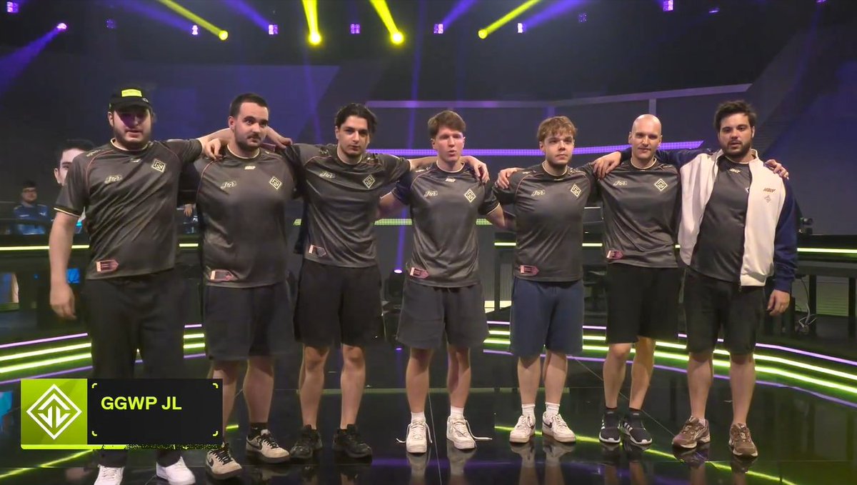 11FPM11's tweet photo. Aucun regret que de la fierté d'être JL ! On vous aime les GOAT 🐐❤️

❤️ @JLTomy 
❤️ @Pa1zee
❤️ @runneR_vlr
❤️ @unfakeo
❤️ @domaVALORANT
❤️ @kamykvalo
❤️ @chiwavlr
❤️ @SKAZZvlr
❤️ @LarssonVLR https://t.co/vERiK9PTYI