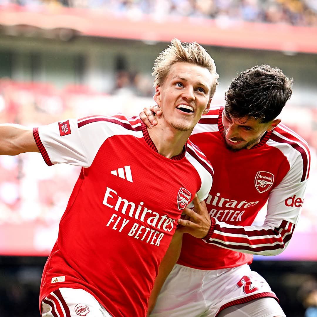 TheArsenalprinc's tweet photo. No one is Ready for Arsenal this season 🔴⚪🔥🔥 https://t.co/CkrLZQbj7q