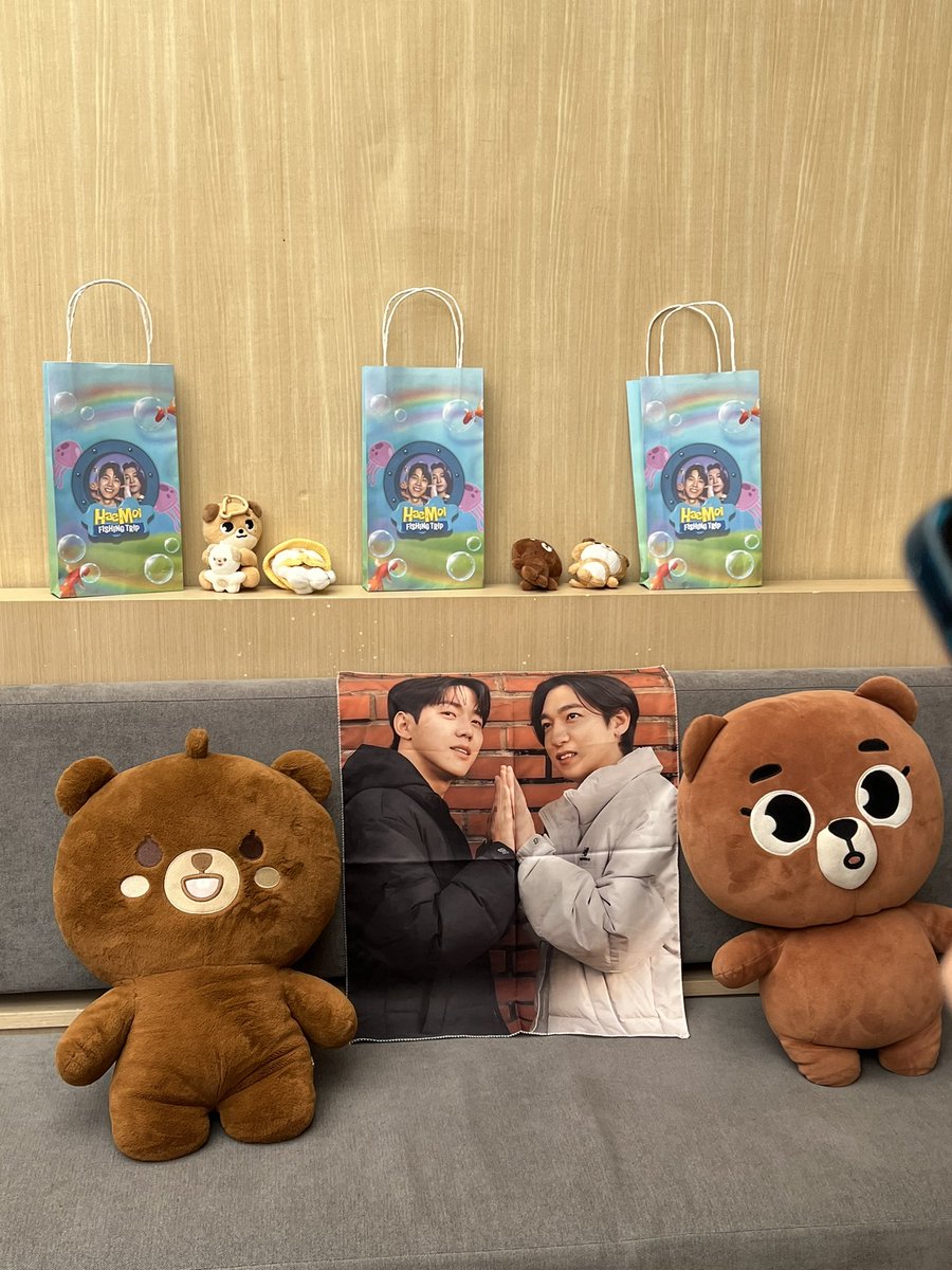 ydwlover's tweet photo. wawz already back in the province &amp; realized I still got freebies/merch? 😅 

Thank you so much for the nice event &amp; congratulations, @haemoldayph 🥰🎣

Nice meeting you all, MyDays! Thank you for the freebies &amp; for spending your precious afternoon with us 🥹🫶🏻 #HaemolFishingTrip https://t.co/YfyuUJfGt3