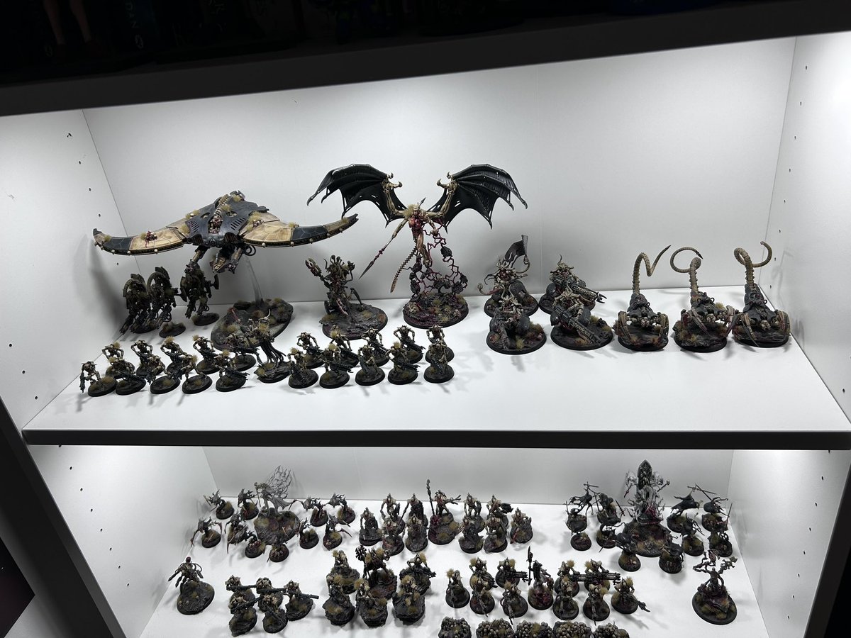 KariSenseii's tweet photo. @PoyoClorox Ay nice! Gonna get Mortarion? 👀 Currently working on some kitbashed renegade space marines. Also got an undead necron army 🤓 https://t.co/P7VJyZ2yAv