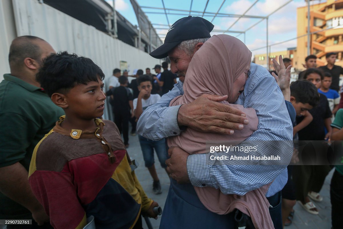 AhmadHasaballa3's tweet photo. KHAN YUNIS, GAZA - AUGUST 16: Prisoners released from Israeli custody arrive at Nasser Hospital on August 16, 2026 in Khan Yunis, Gaza. (Photo by Ahmad Hasaballah/Getty Images)@GettyImages https://t.co/nFPCSlOZq8