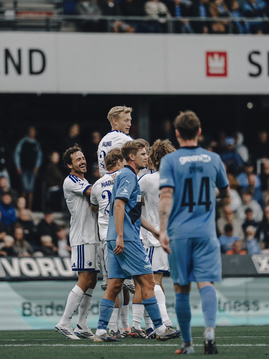 FCKobenhavn's tweet photo. BIRGER MELING igen! | 0-2, 14’ min
#RFCFCK #fcklive https://t.co/HTKbIvkGQb