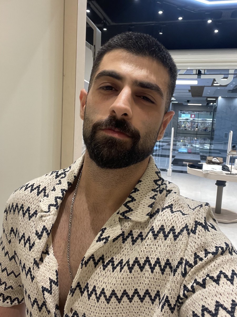 mohamadammmm's tweet photo. از سرکار سلام میکنم بهتون🤍🖤 https://t.co/EQmpHGEUR8