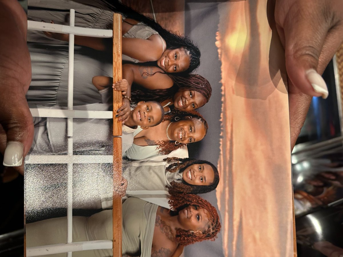 thatskai_mil's tweet photo. 🫶🏽🫶🏽jus thankful to spend time, cuz you never know when it’s the last time https://t.co/TinGiqkMnQ