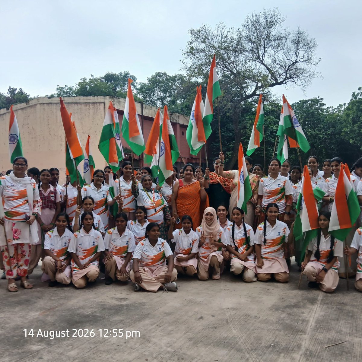 SKVNO2EOK's tweet photo. Independence day Celebration at CM SHRI SCHOOL #HargharTiranga #HGTeducationDelhi #AzadiKaAmritMahotsav https://t.co/q9uHz38E4U