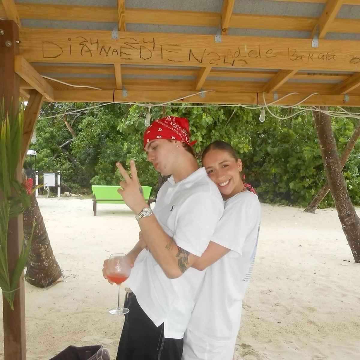 tatesbaby_'s tweet photo. mom and dad pls be back together 😭 https://t.co/2HyFHI9QQ1