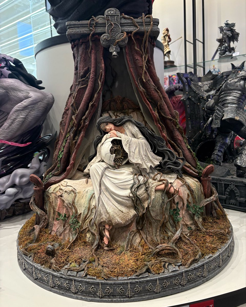 AkadoHimself's tweet photo. Soulsborne at @NerdzCornerME https://t.co/PEn0q689gD